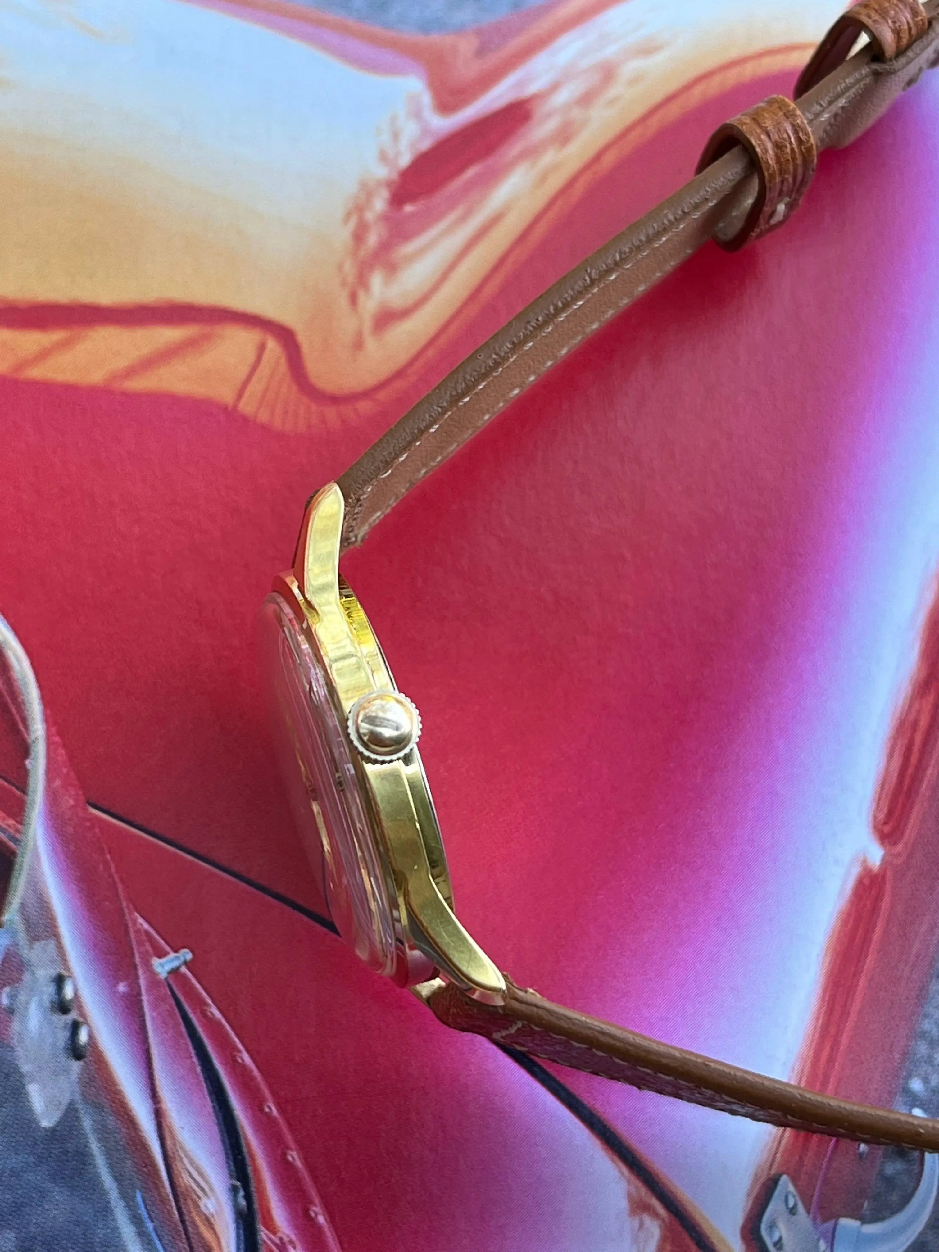 Universal Genève Calatrava Seconde Vintage