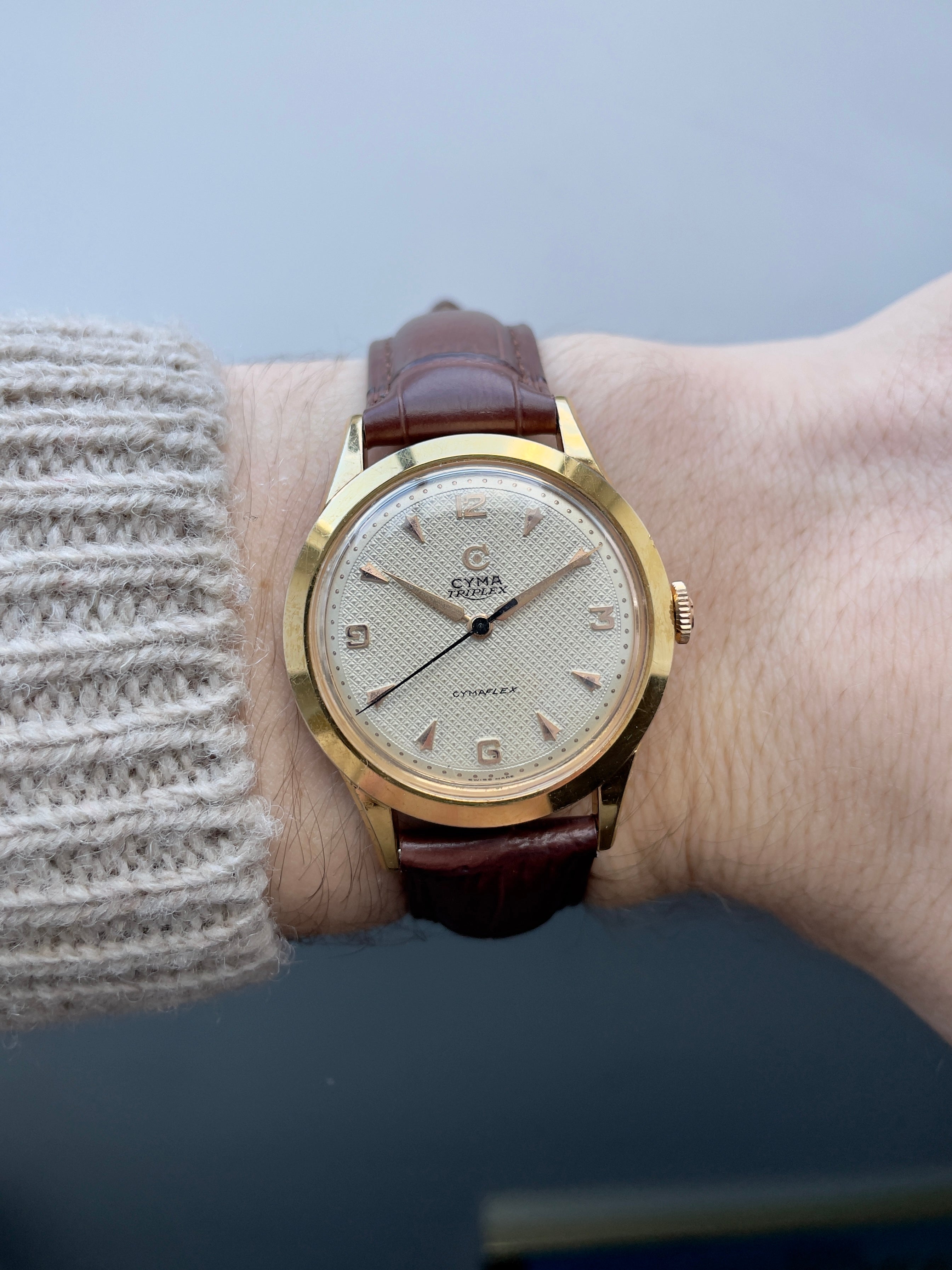 (SOLD OUT) Cyma Triplex "Cymaflex" Seconde Vintage